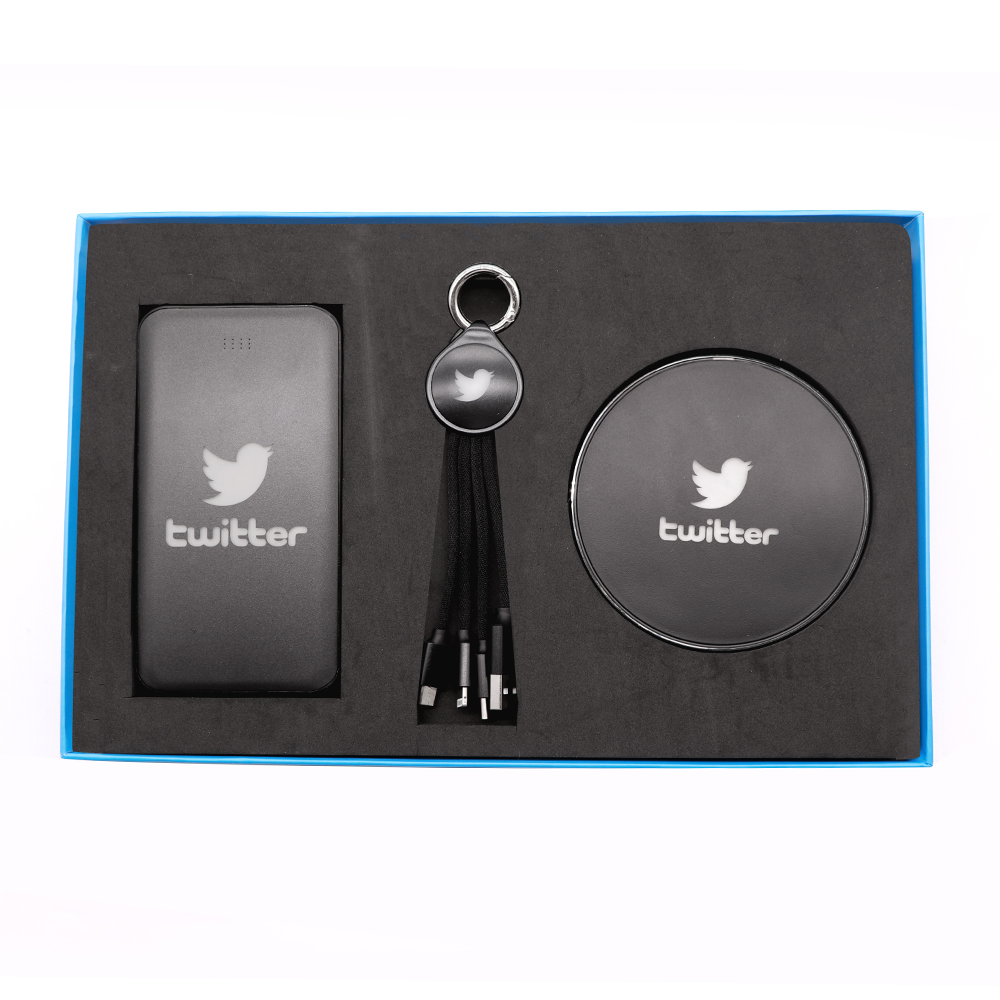 กิ๊ฟเซ็ท 3 In 1 Power Bank + สายชาร์จ + Wireless Charger