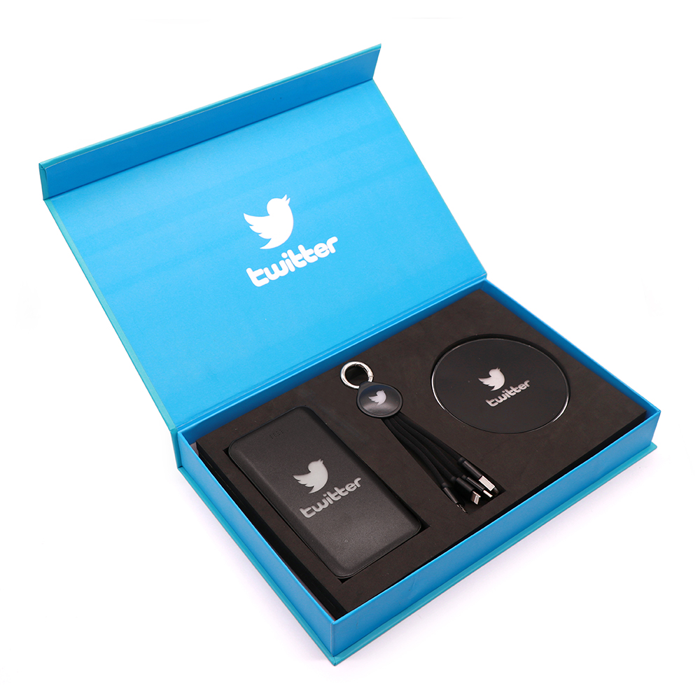 กิ๊ฟเซ็ท 3 In 1 Power Bank + สายชาร์จ + Wireless Charger